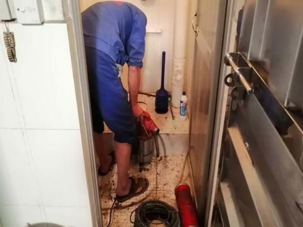 大连疏通卫生间（大连公共卫生间）
